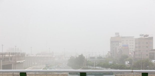 رئیس مرکز ملی پیش بینی و‌مدیریت بحران مخاطرات وضع هوا: خیزش گرد و خاک در برخی نقاط کشور/ رگبار و رعد و برق در نیمه شمالی